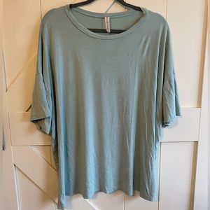 Nellie Mae Light Weight Short Sleeve blouse. Size XL Seafoam